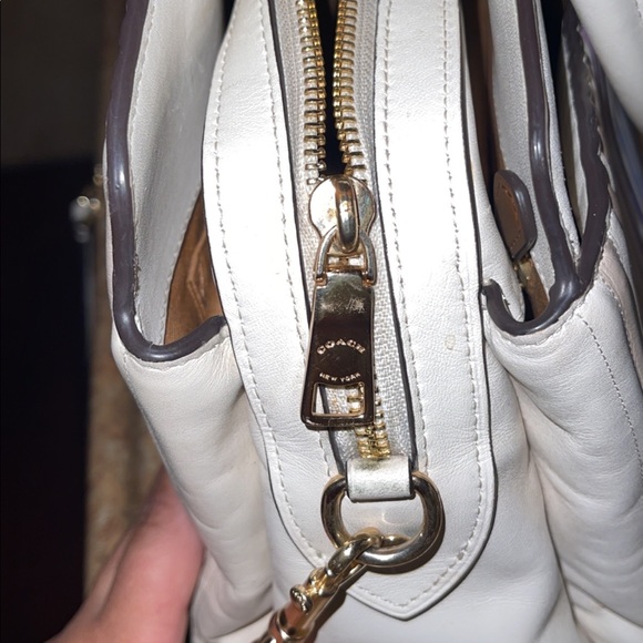 Coach quilted rainbow with crossbody strap - Picture 5 of 6